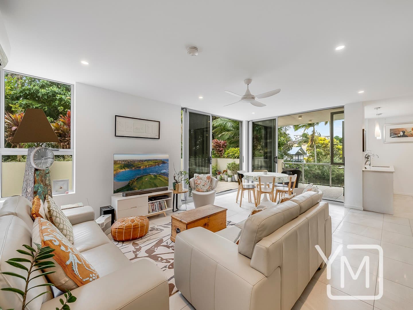 1/15 Saltair Street, Kings Beach — photo 1 of 5