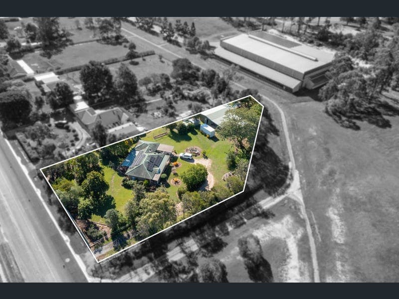 27 Burns Street, Fernvale — photo 1 of 5