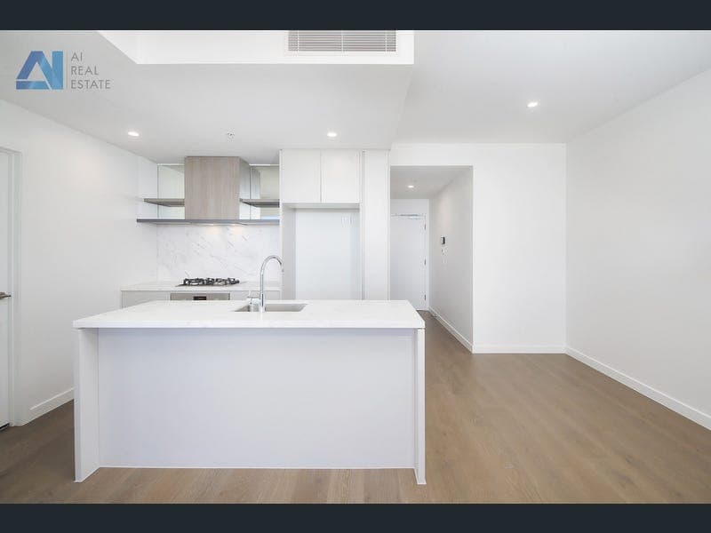 26301/16 Casino Drive, Broadbeach — photo 1 of 5