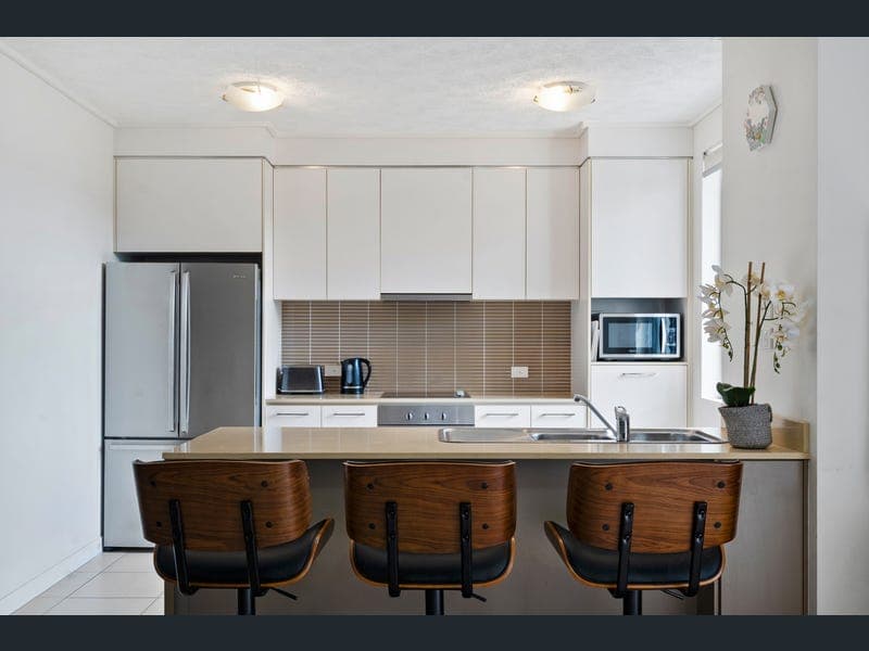 522/66 SICKLE AVENUE, Hope Island — photo 1 of 5