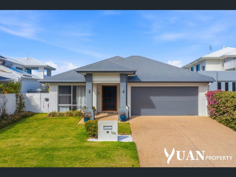 126 The Peninsula, Helensvale — photo 1 of 5