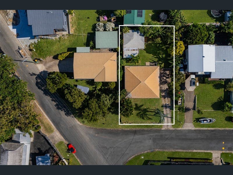 26 Palm Drive, Cannonvale — photo 1 of 5
