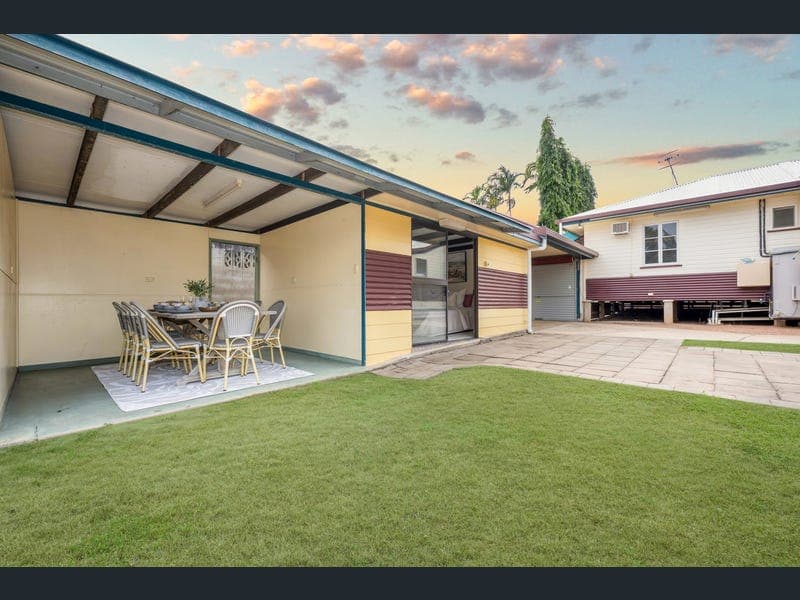 3 Crauford Street, West End — photo 1 of 5