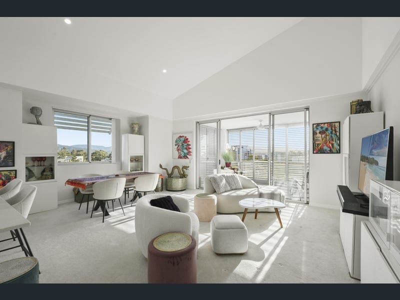 21/34 Riverwalk Avenue, Robina — photo 1 of 5