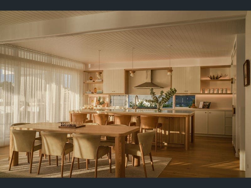 9 Swordfish Court, Palm Beach — photo 1 of 5