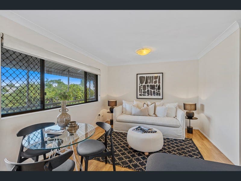 7/15 Waverley Street, Annerley — photo 1 of 5