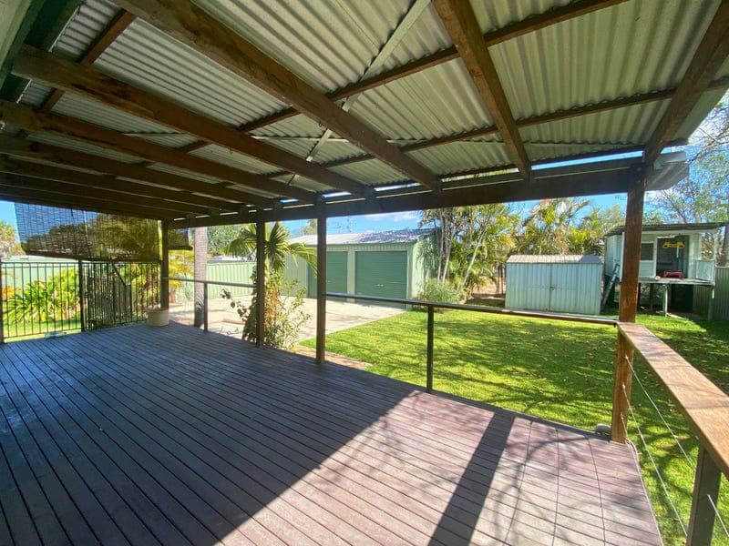 8 Armstrong Crescent, Dysart — photo 1 of 5