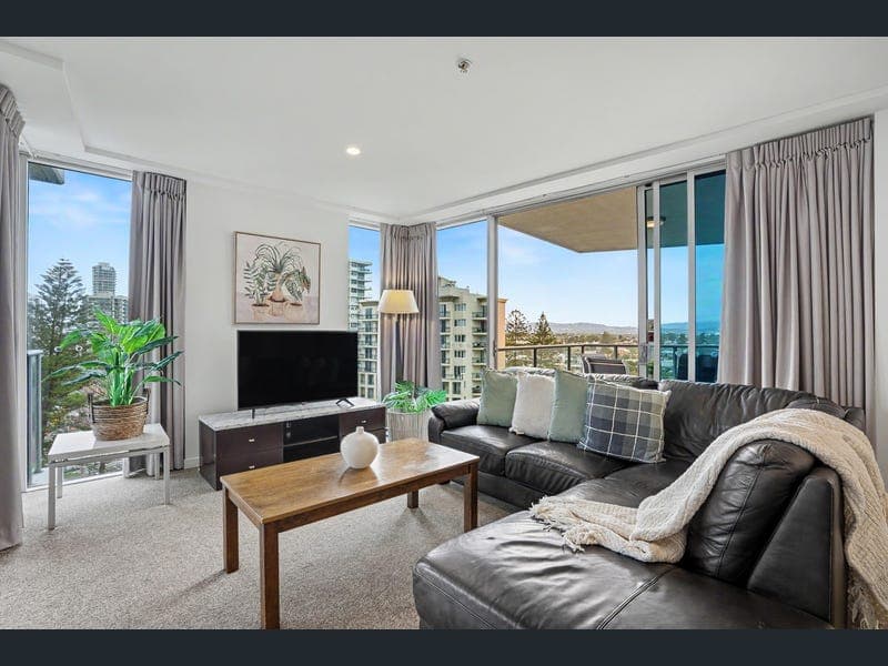 801/18 Enderley Avenue, Surfers Paradise — photo 1 of 5