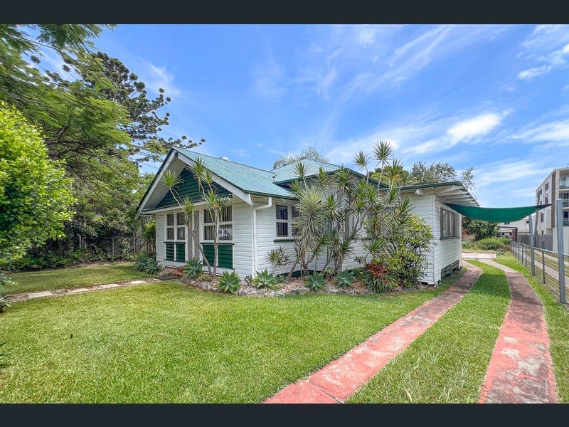 10B Dix Street, Redcliffe — photo 1 of 5