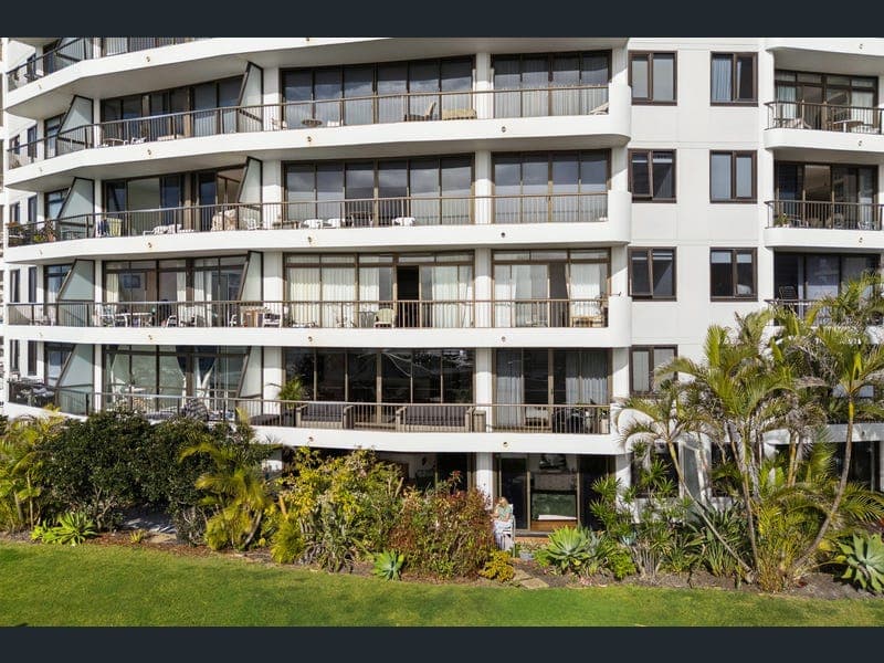 204/9 Trickett Street, Surfers Paradise — photo 1 of 5