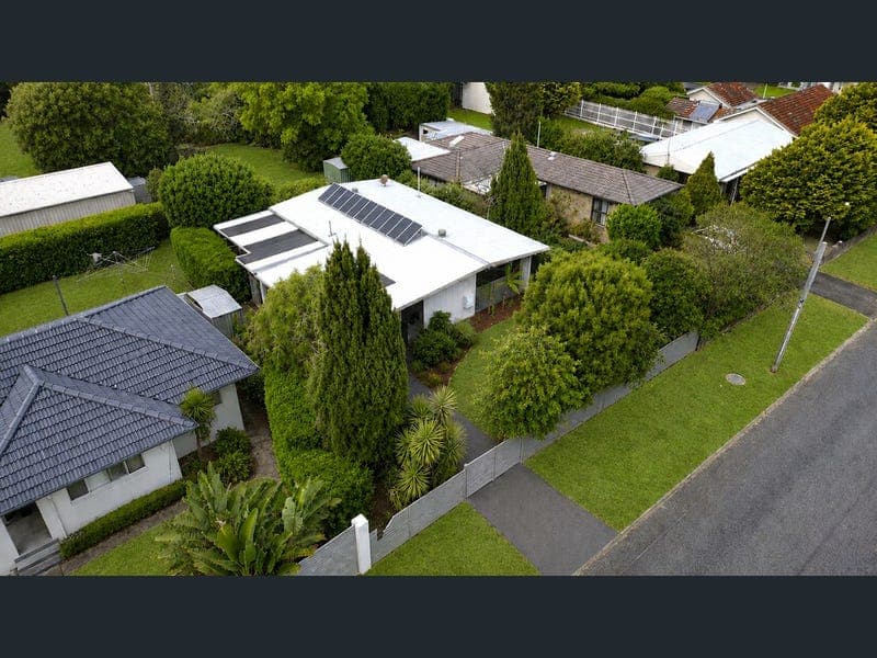 6 Lovett Street, Rangeville — photo 1 of 5
