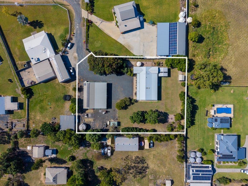 14 Rodeo Court, Emerald — photo 1 of 5