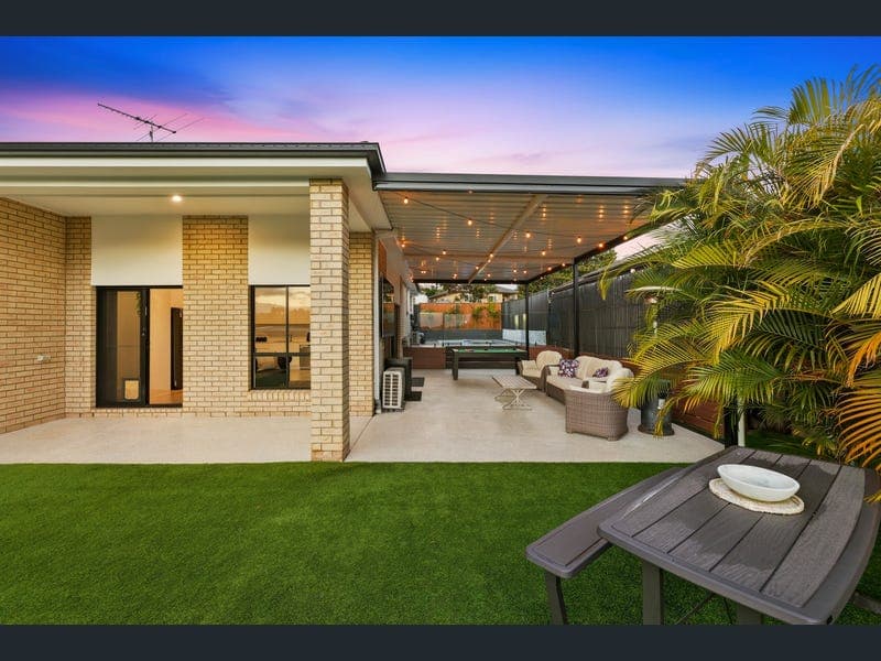 10 Armani Avenue, Pimpama — photo 1 of 5