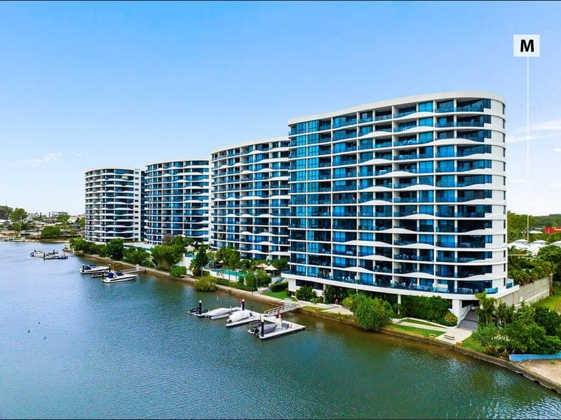 5301/5 Harbour Side Court, Biggera Waters — photo 1 of 5