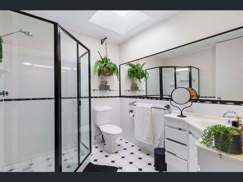 4/86 Rialto Street, Greenslopes — photo 1 of 5