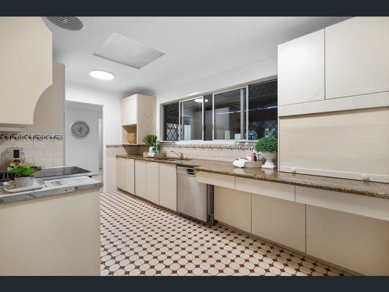 209 Stuart Street, Goodna — photo 1 of 5