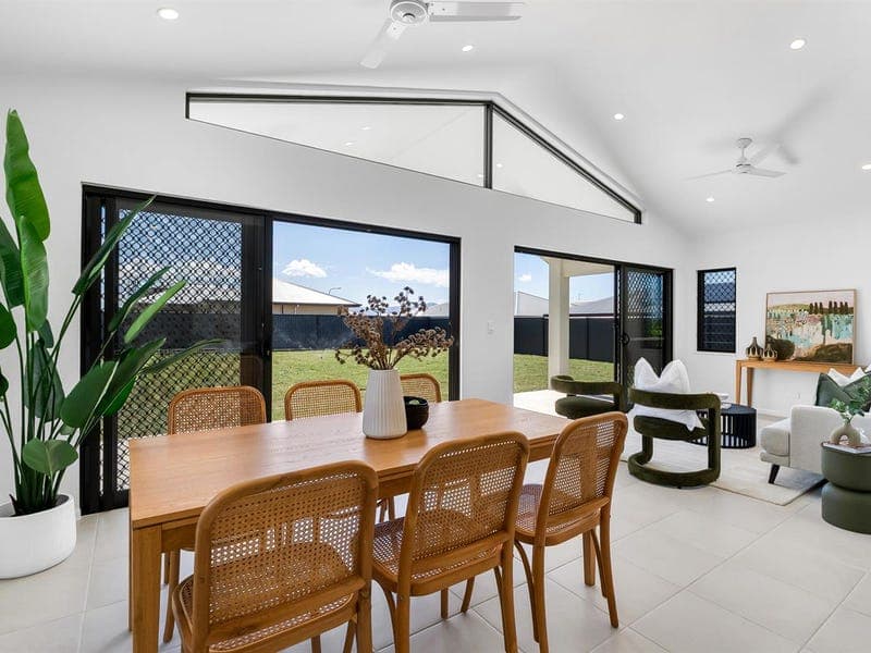 12 Barracks Close, Gordonvale — photo 1 of 5
