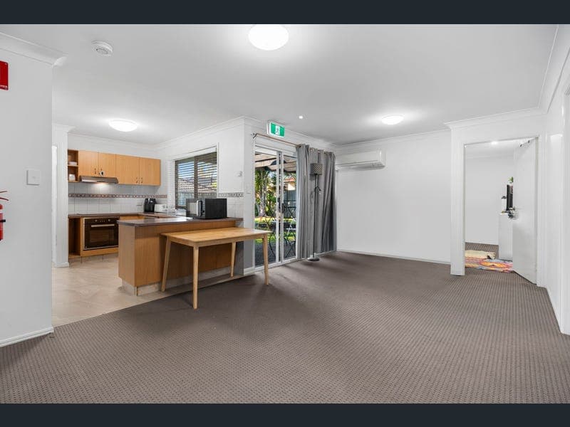 13 Dulwich Place, Forest Lake — photo 1 of 5