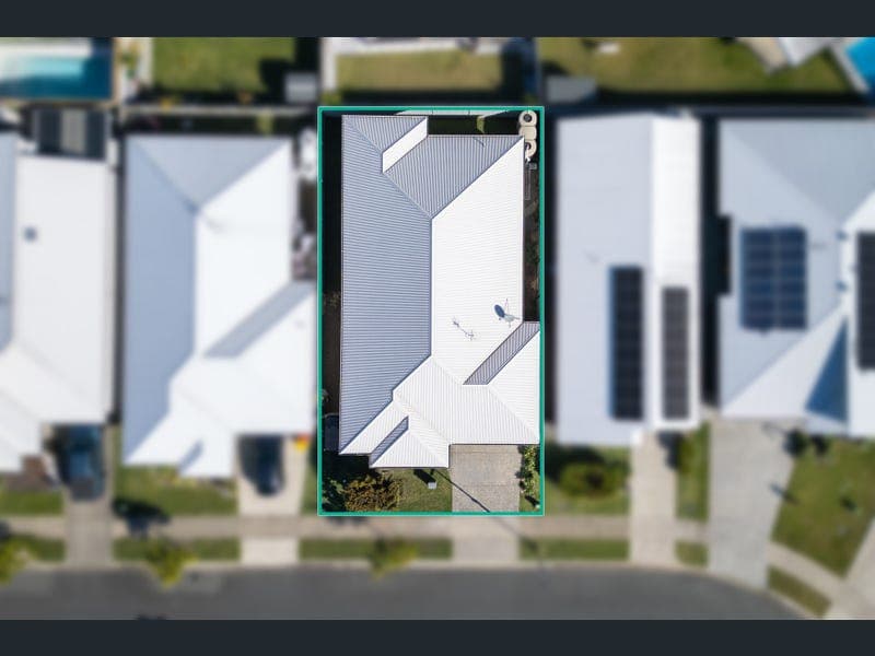 102 Steiner Crescent, Baringa — photo 1 of 5