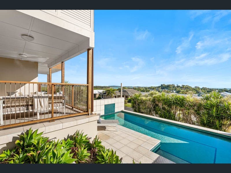 16 Sailaway Drive, Eimeo — photo 1 of 5