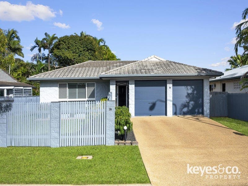 74 Lindeman Avenue, Heatley — photo 1 of 5