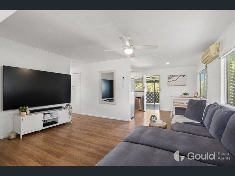 53 Queens Court Road, Alexandra Hills — photo 1 of 5
