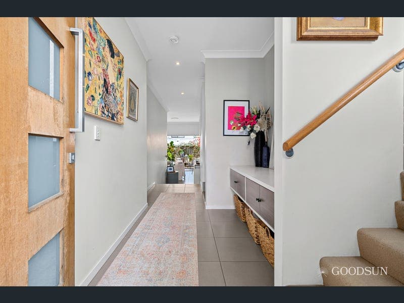 6A Grandis Close, Wakerley — photo 1 of 5