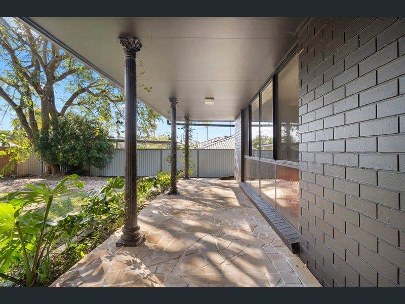 87 Edinburgh Drive, Bethania — photo 1 of 5