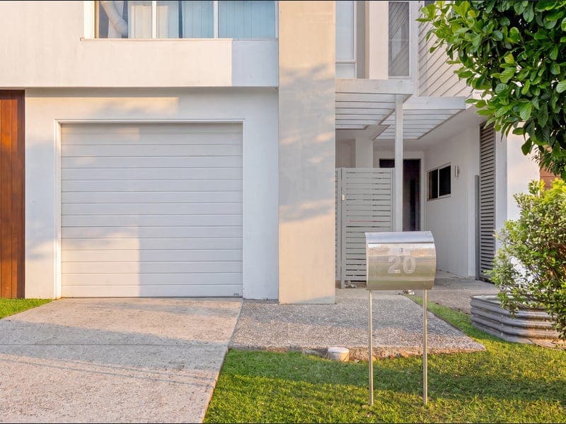 20 Florabella Drive, Robina — photo 1 of 5