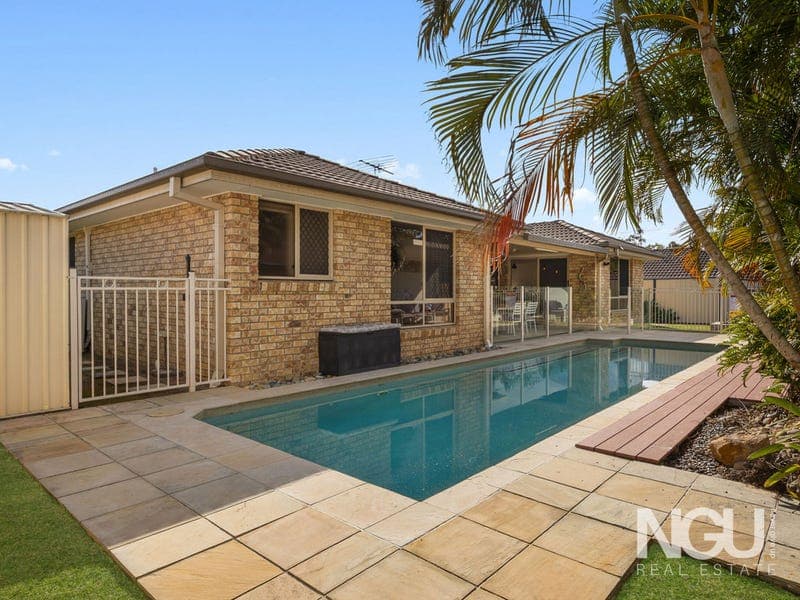 6 Ivanhoe Place, Brassall — photo 1 of 5