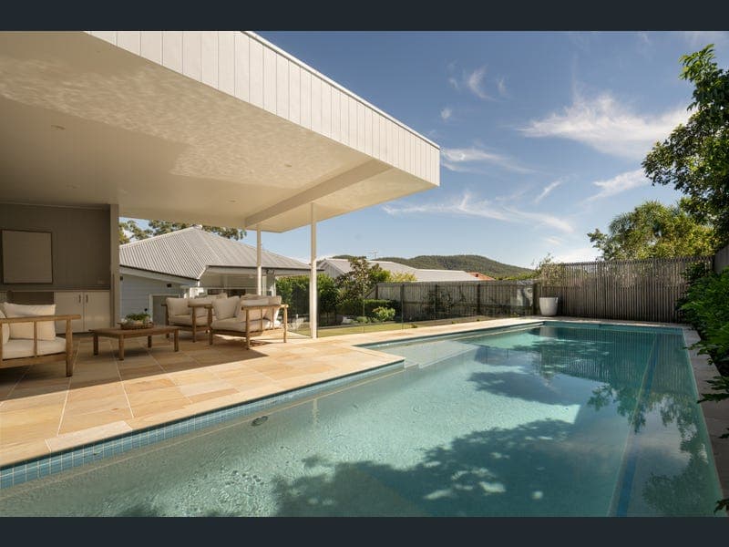 17 Killawarra Road, Ashgrove — photo 1 of 5