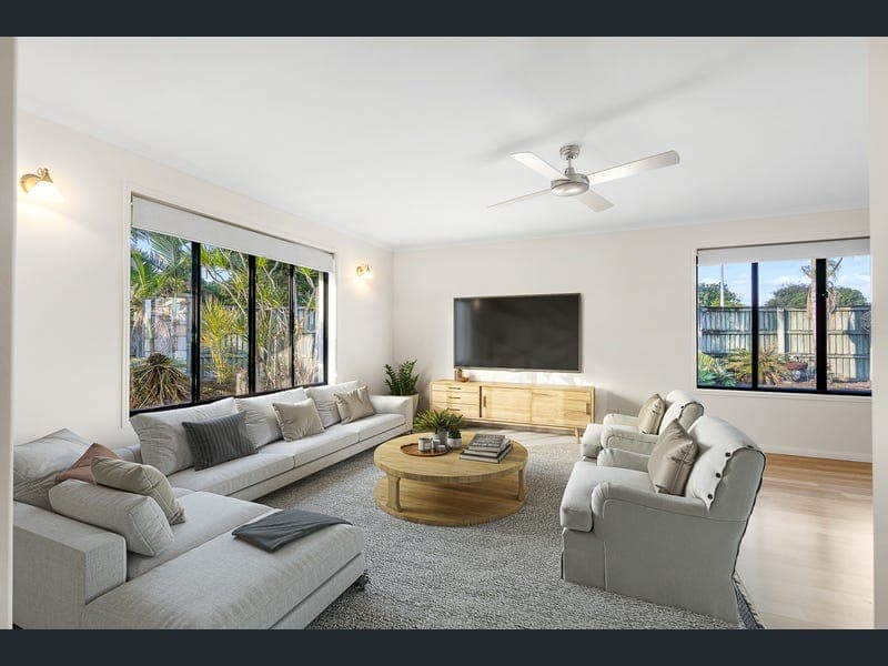 2 Canary Court, Parrearra — photo 1 of 5