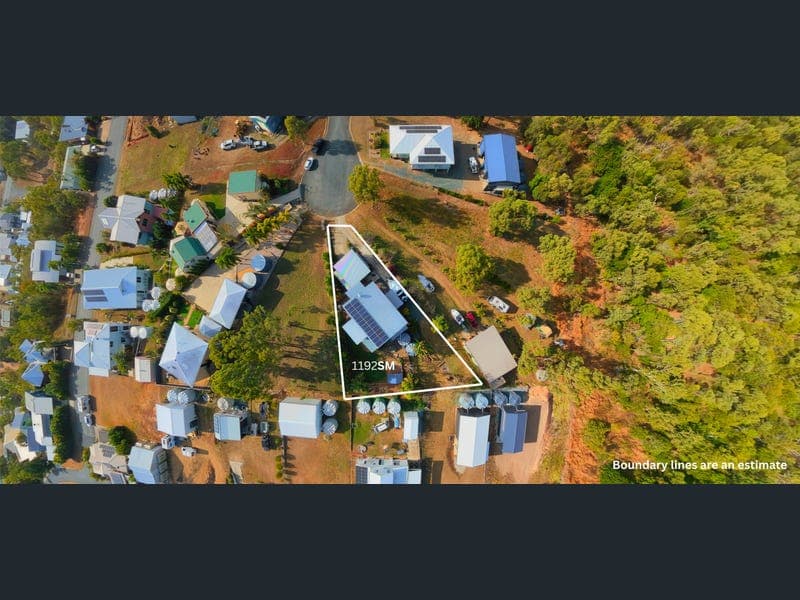 19 Olden Court, Hideaway Bay — photo 1 of 5