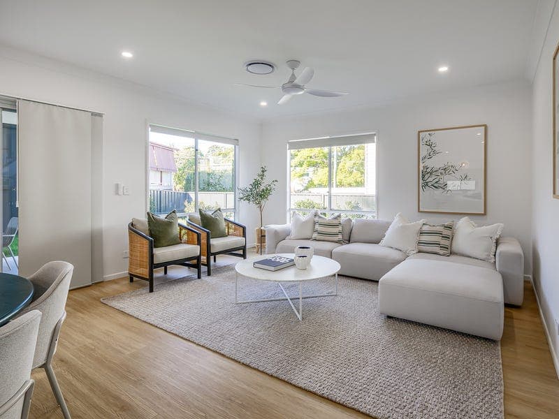 35 Farrant Street, Stafford Heights — photo 1 of 5