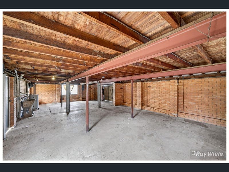 6 Locke Street, Kawana — photo 1 of 5