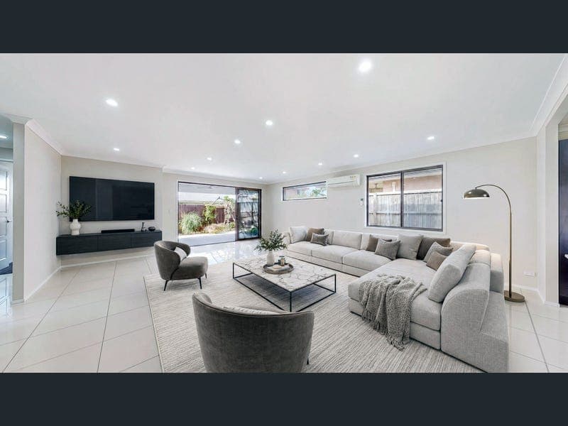 69 Burnett Drive, Holmview — photo 1 of 5