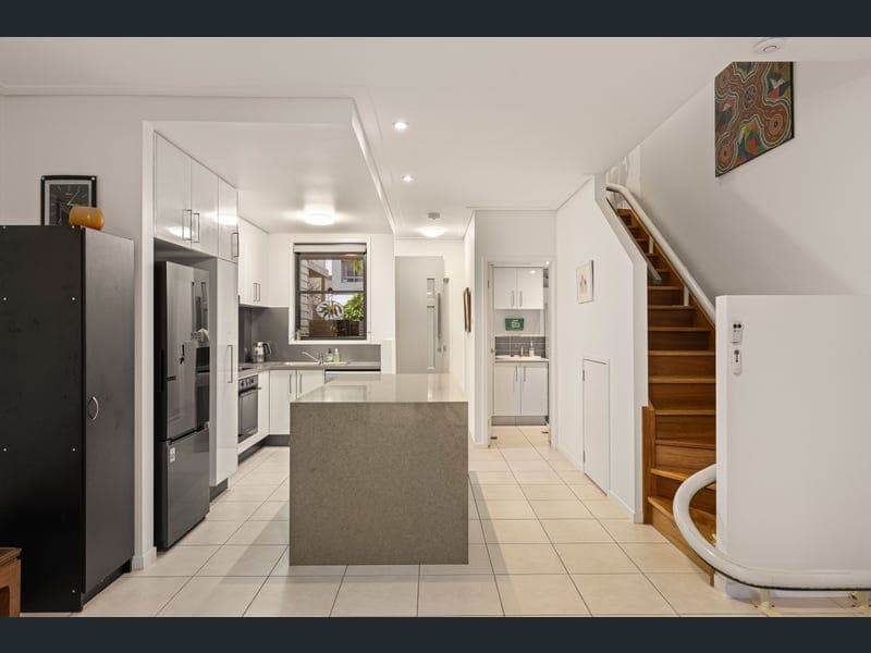 8 The Gardenway, Robina — photo 1 of 5