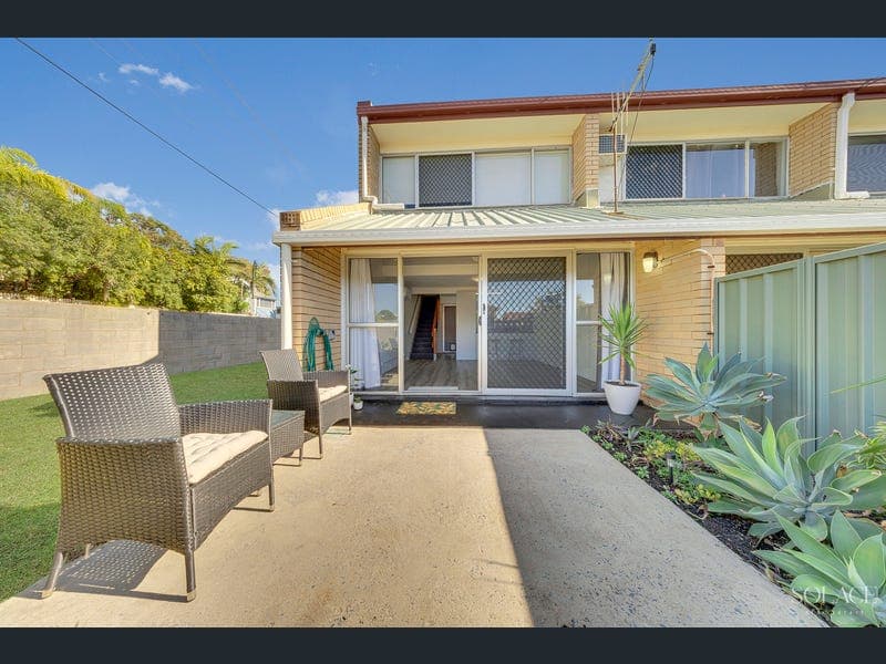 1/6 Eden Street, Gladstone Central — photo 1 of 5
