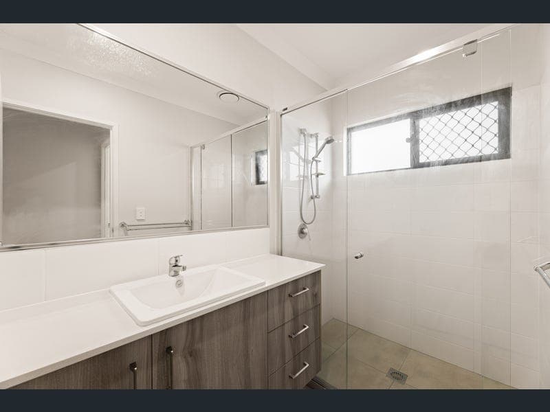9 Joshua Crescent, Bracken Ridge — photo 1 of 3