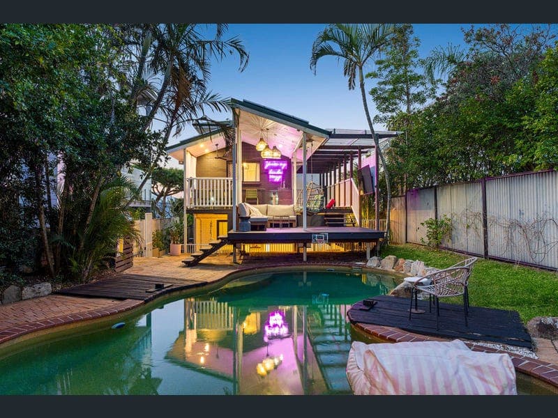59A Carlton Terrace, Wynnum — photo 1 of 5