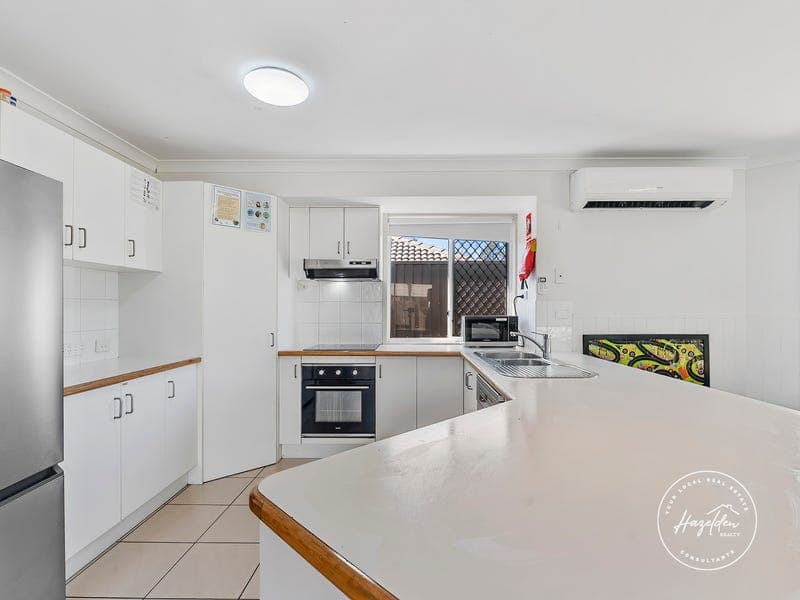 11 Layt Court, Landsborough — photo 1 of 5