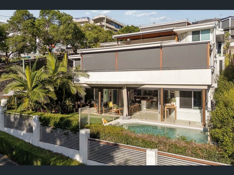 1/61 Collings Street, Balmoral — photo 1 of 5