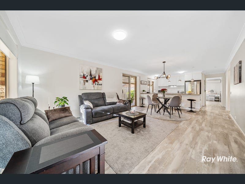 27 Regency Drive, Regents Park — photo 1 of 5