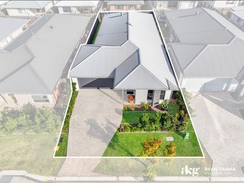 24 Austin Way, Park Ridge — photo 1 of 5