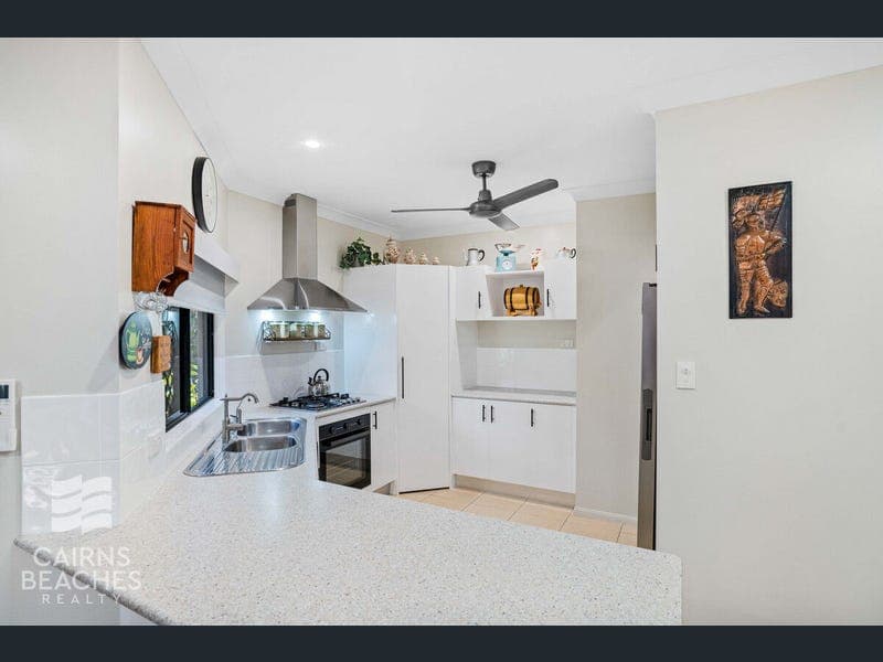 8 Sago Close, Palm Cove — photo 1 of 5