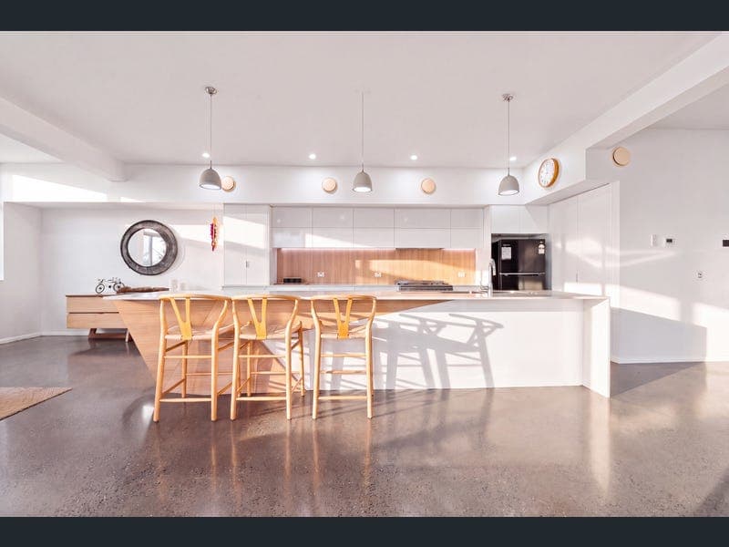 35 Koppen Terrace, Mooroobool — photo 1 of 5