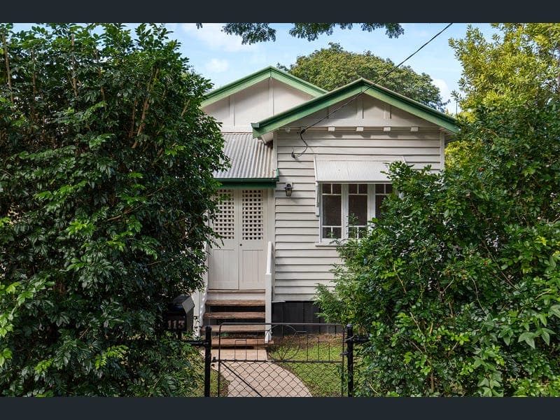 113 Grovely Terrace, Mitchelton — photo 1 of 5