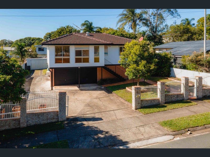 45 Christopher Street, Slacks Creek — photo 1 of 5