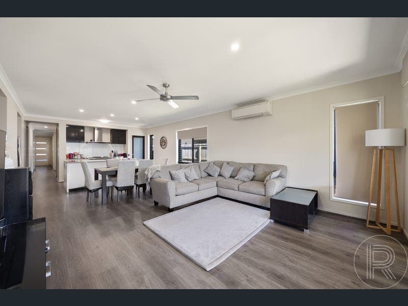 30 Chestnut Crescent, Caloundra West — photo 1 of 5