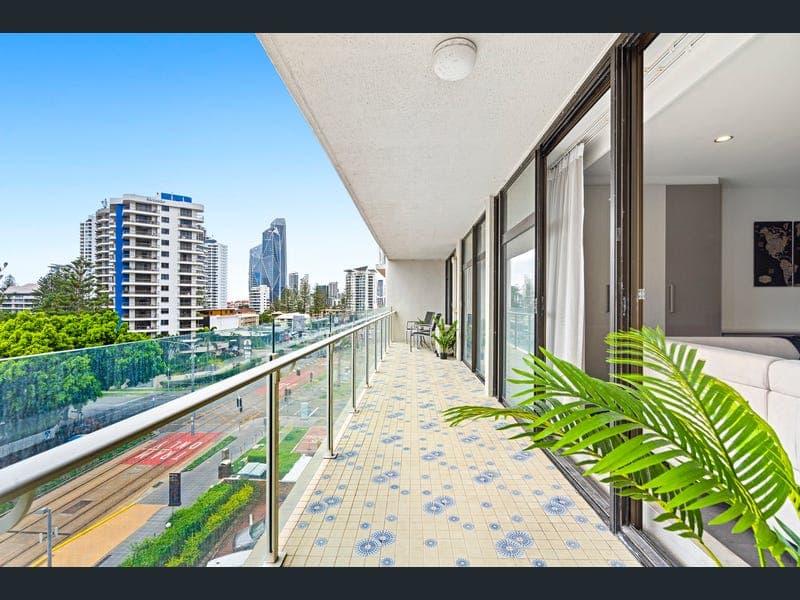 52/33 Thornton Street, Surfers Paradise — photo 1 of 5